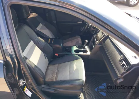 2014 Toyota Camry Se z USA, uszkodzony, nr VIN 4T1BF1FK9EU772773